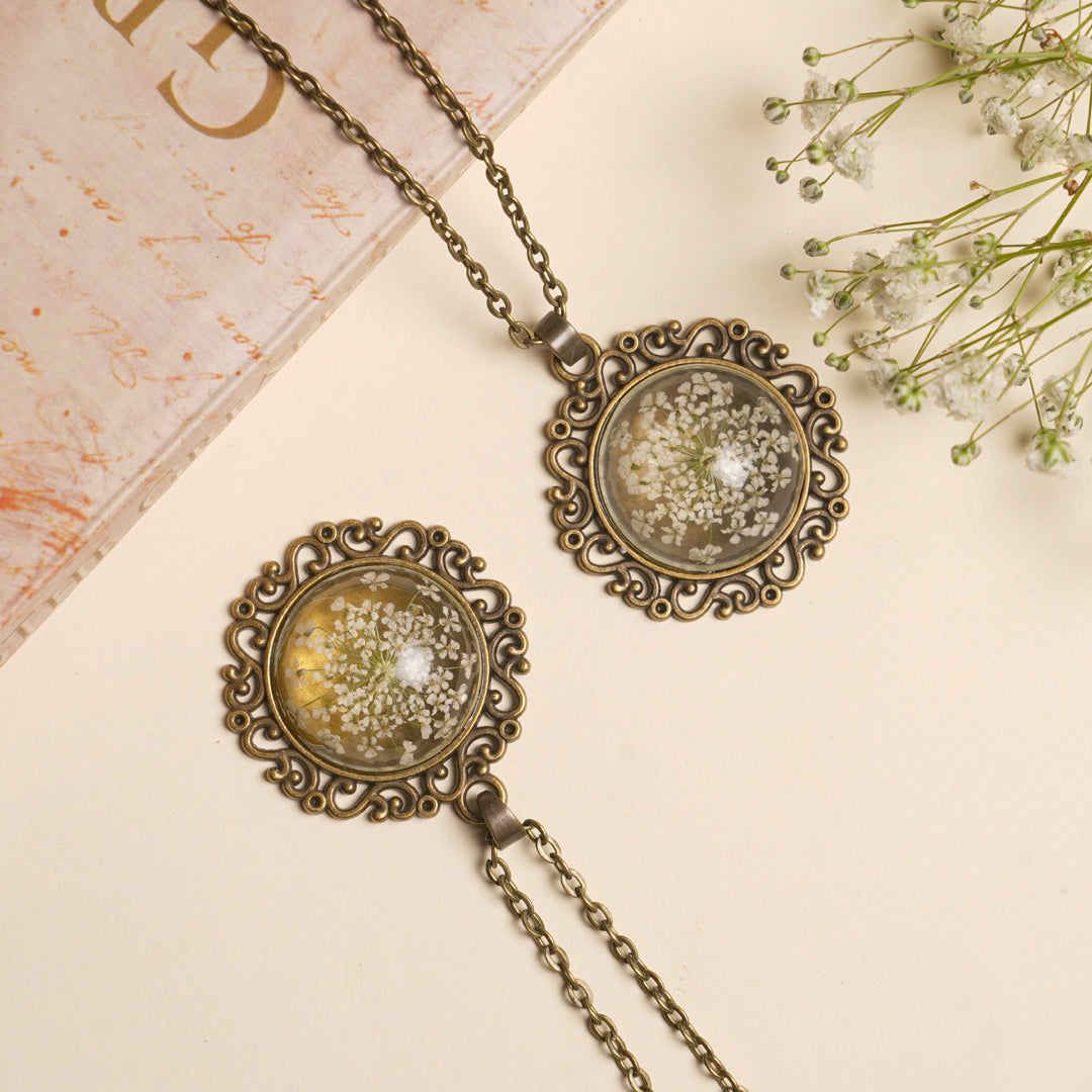 Victorian Queen Annes Lace Necklace - Main Image
