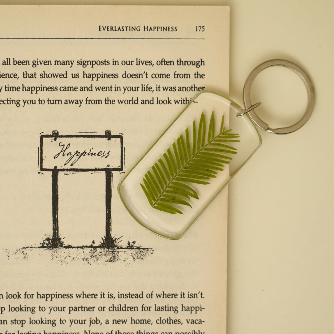 The Fir leaf keychain