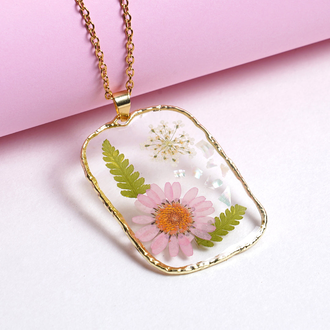 The Heart’s Floral Talisman 💞
