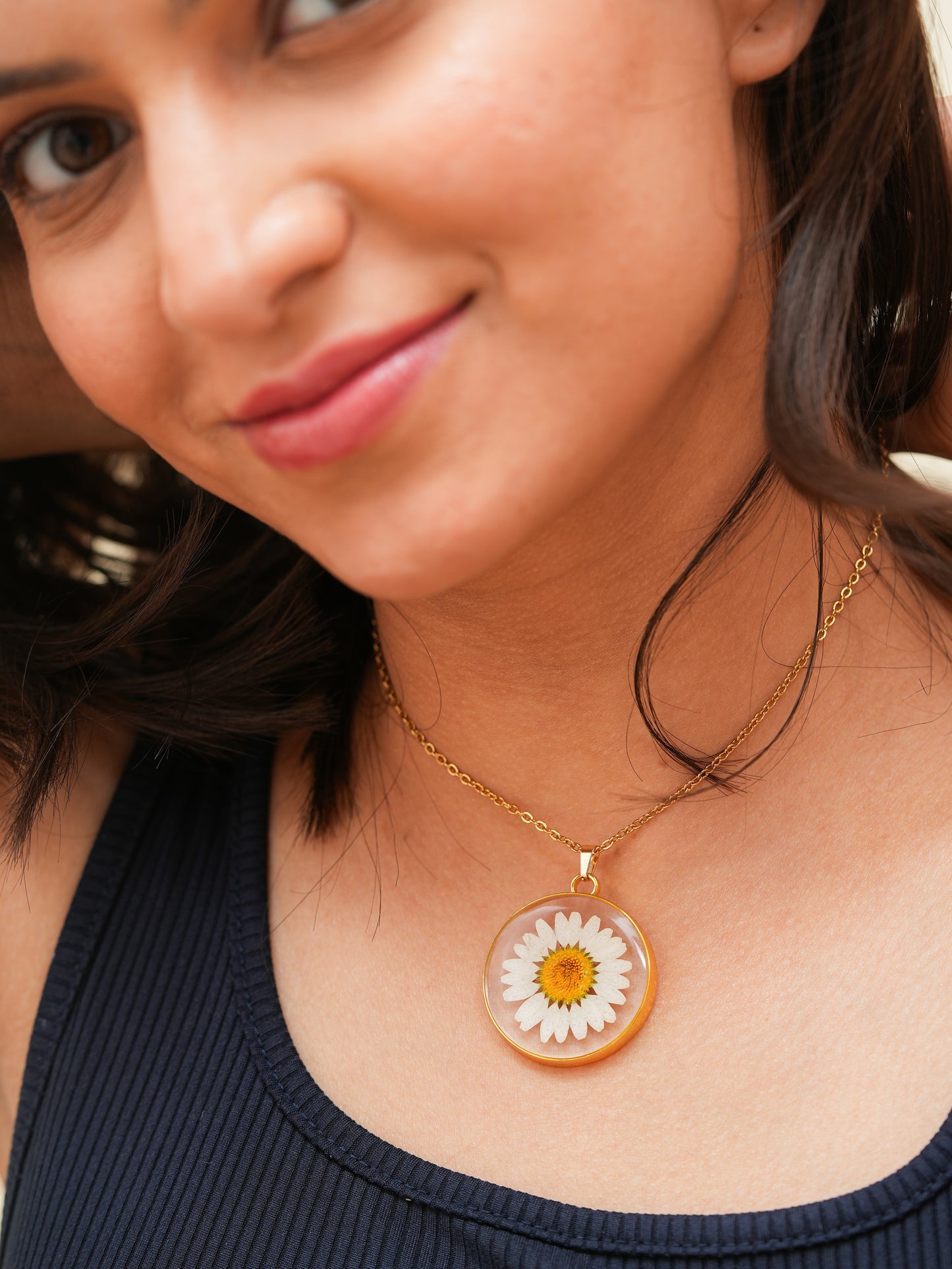Majestic Daisy Necklace