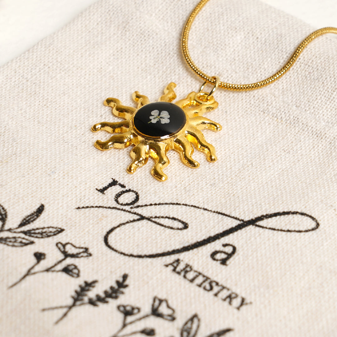 Sun- Crowned Queen ๐ธ