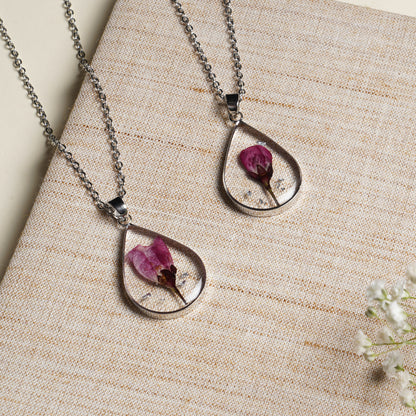 Cherry blossoms in the air 🌸 Necklace