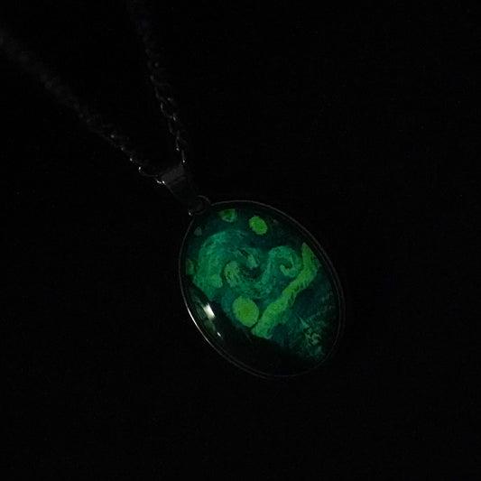 Glow in the dark : The Starry Night Pendant