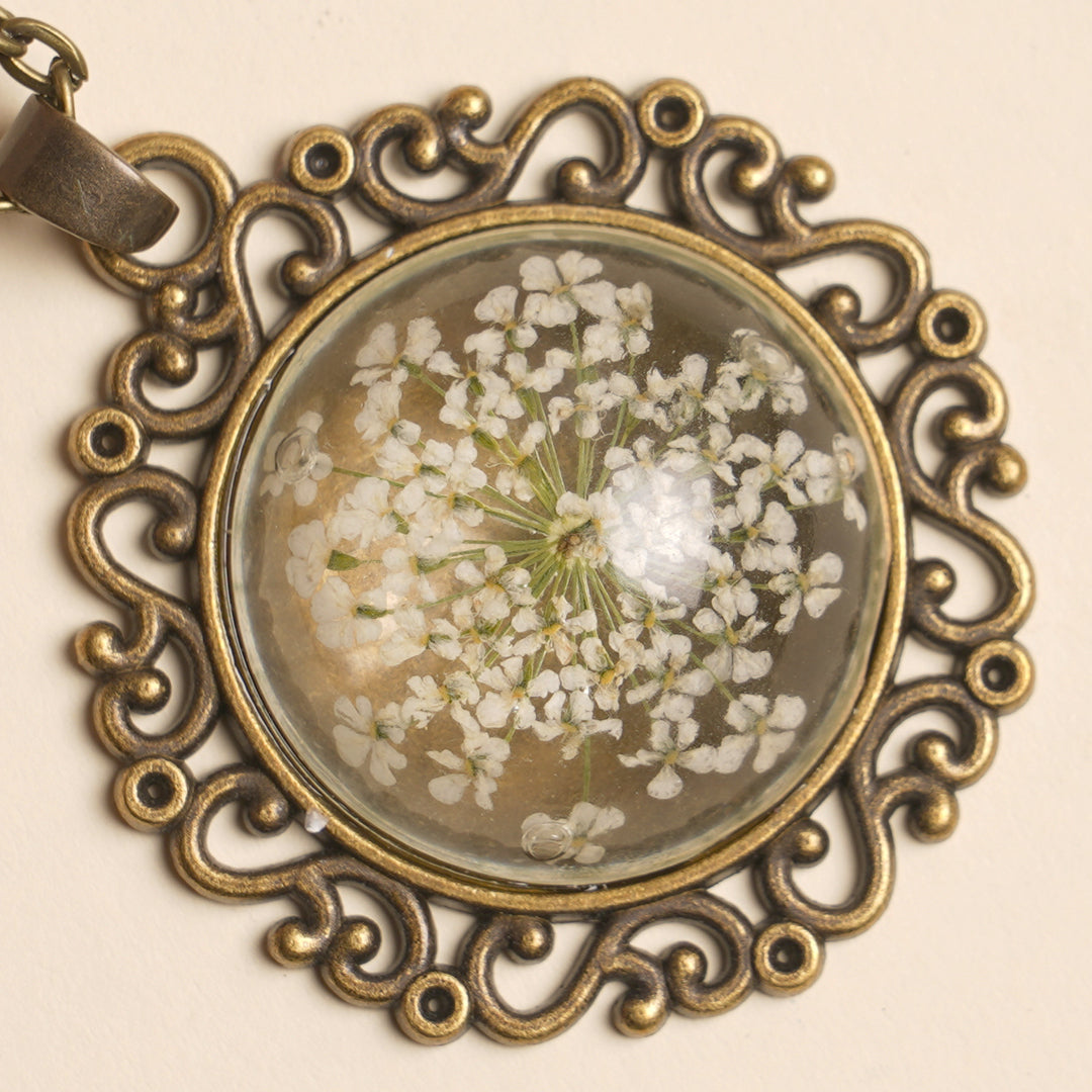 Victorian Queen Annes Lace Necklace