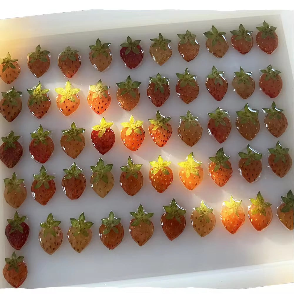 🍓 Berry Blush – The Juicy Gold Necklace