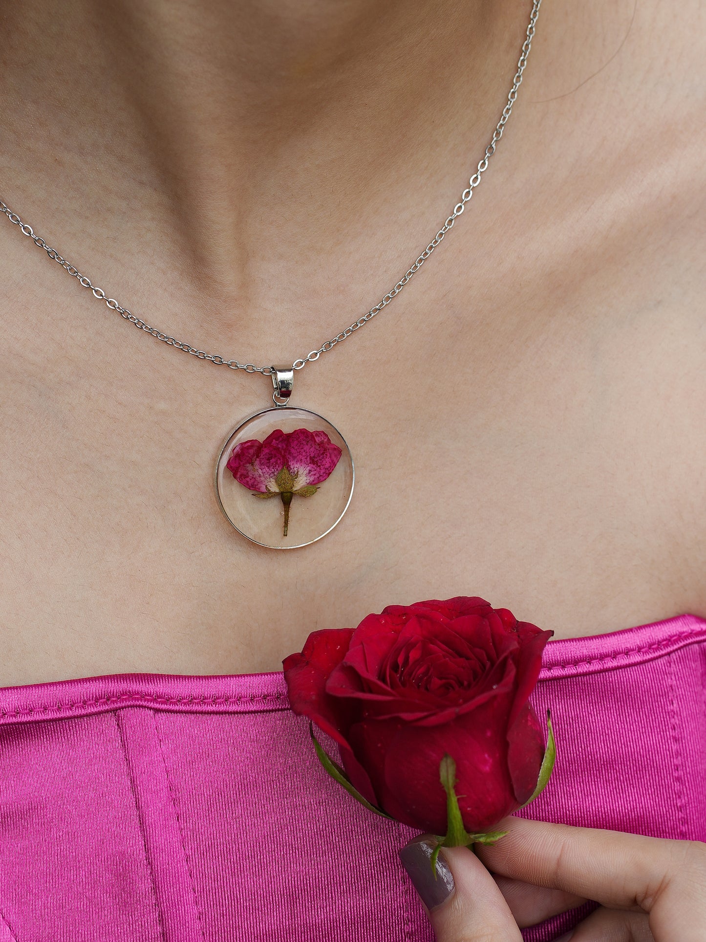 The Red Rose Necklace