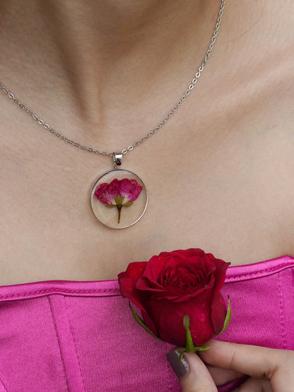 The Red Rose Necklace