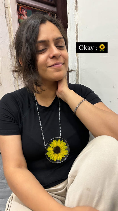 Sunkissed ; Sunflower Luxe Pendant